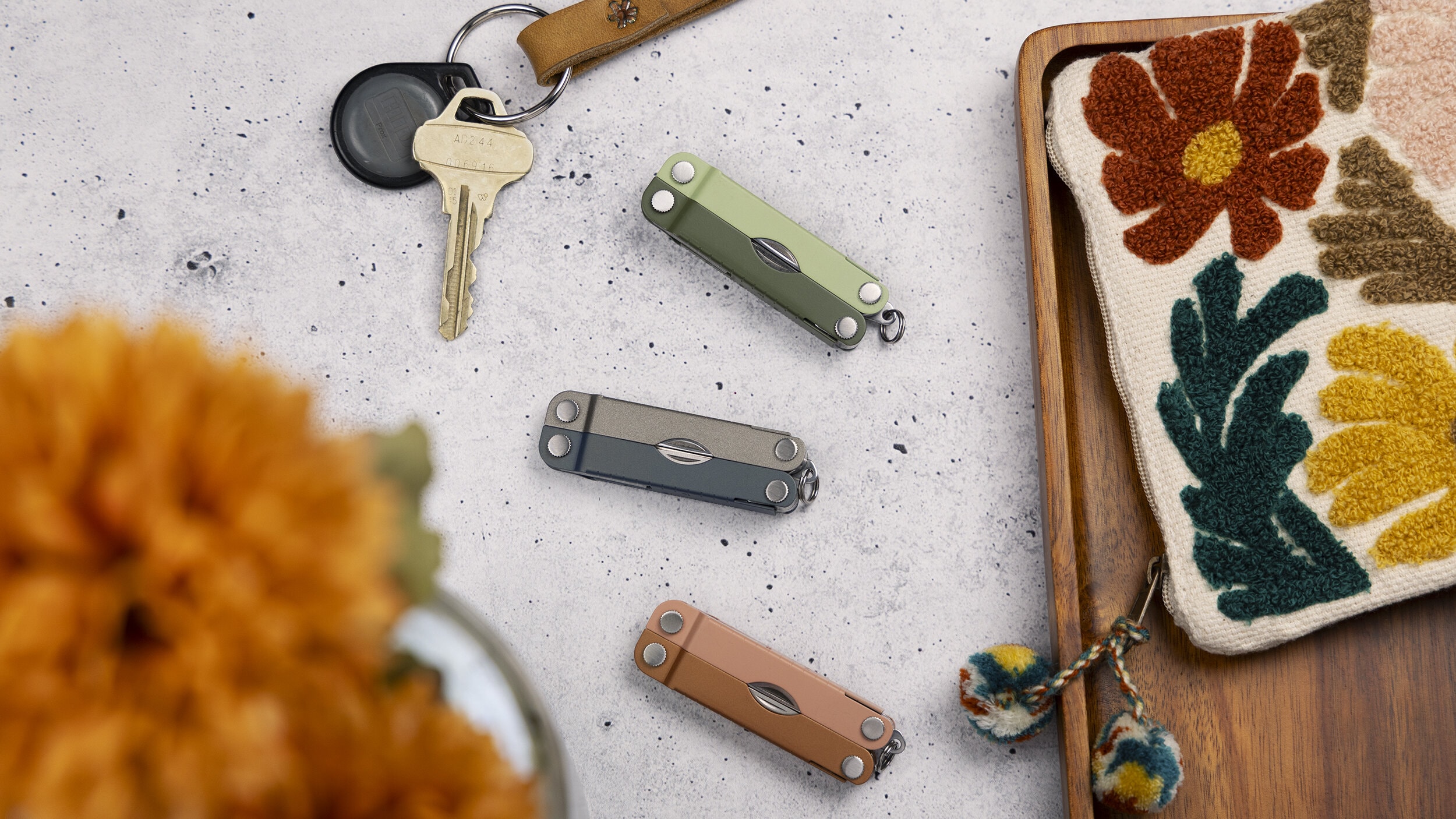 https://www.leathermanshop.no/pub_docs/files/FALL-MICRA-COLORS-GROUPS_4.jpg