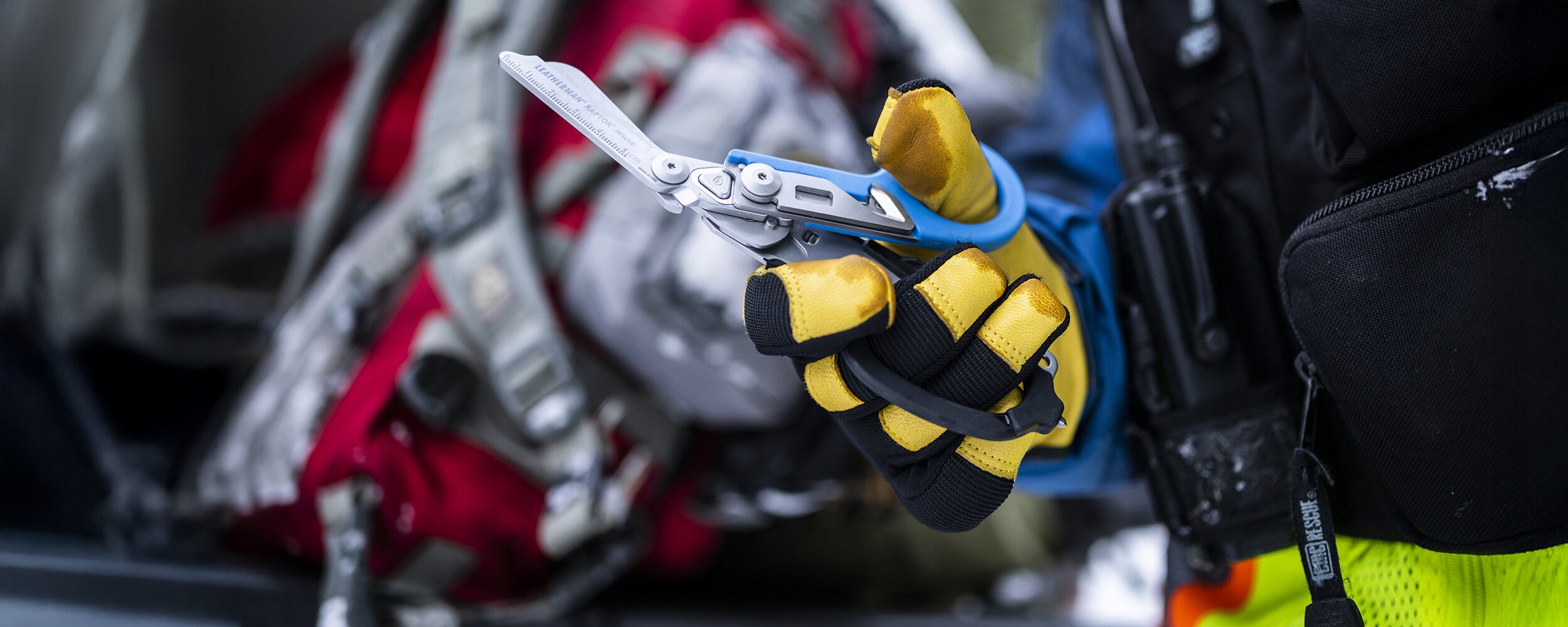 https://www.leathermanshop.no/pub_docs/files/RAPTOR_RESCUE_BLUE_BLACK_SAR_24_large.jpg